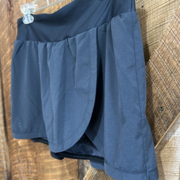 Under Armour heat gear ladies skort size large - Picture 3 of 6